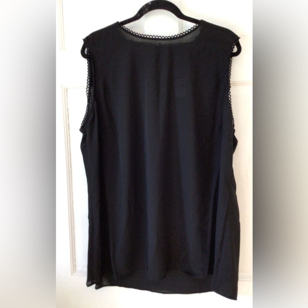 NEW CITY CHIC RUFFLED TOP - size L/20